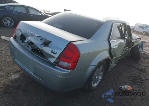 2006 Chrysler 300 Touring из США, поврежденный, VIN 2C3LA53G76H208739